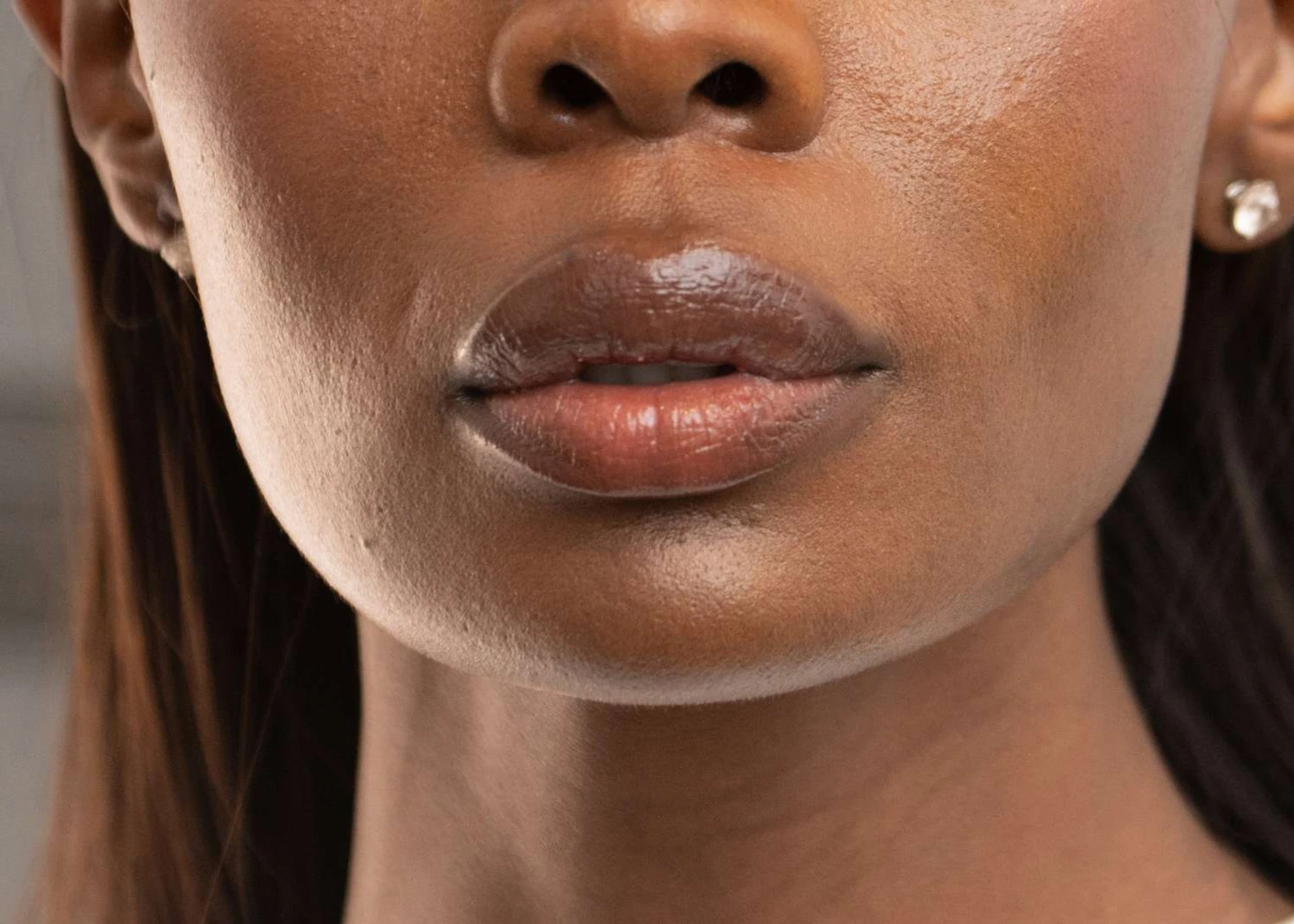 Causes de l’hyperpigmentation des lèvres et traitement des lèvres foncées